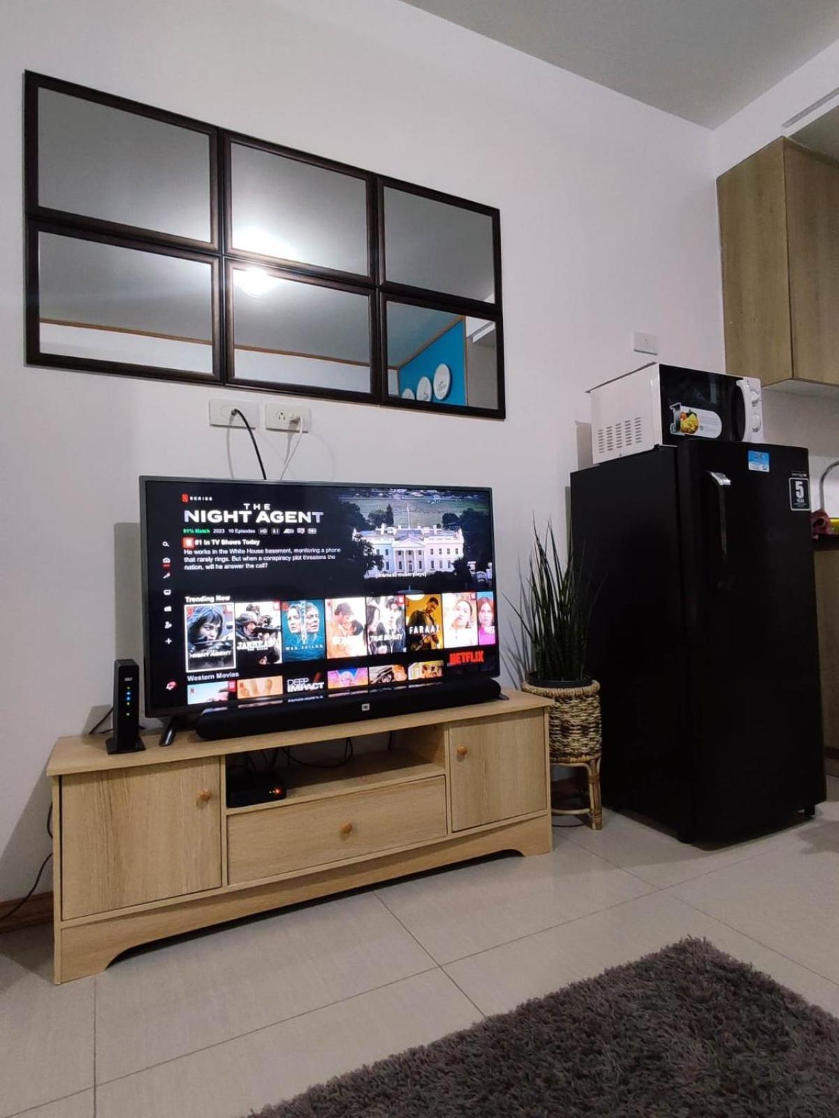 L&B Condo-Cozy And Peaceful 1 Bedroom Near Moa With Wifi, Netflix And Parking * Manila